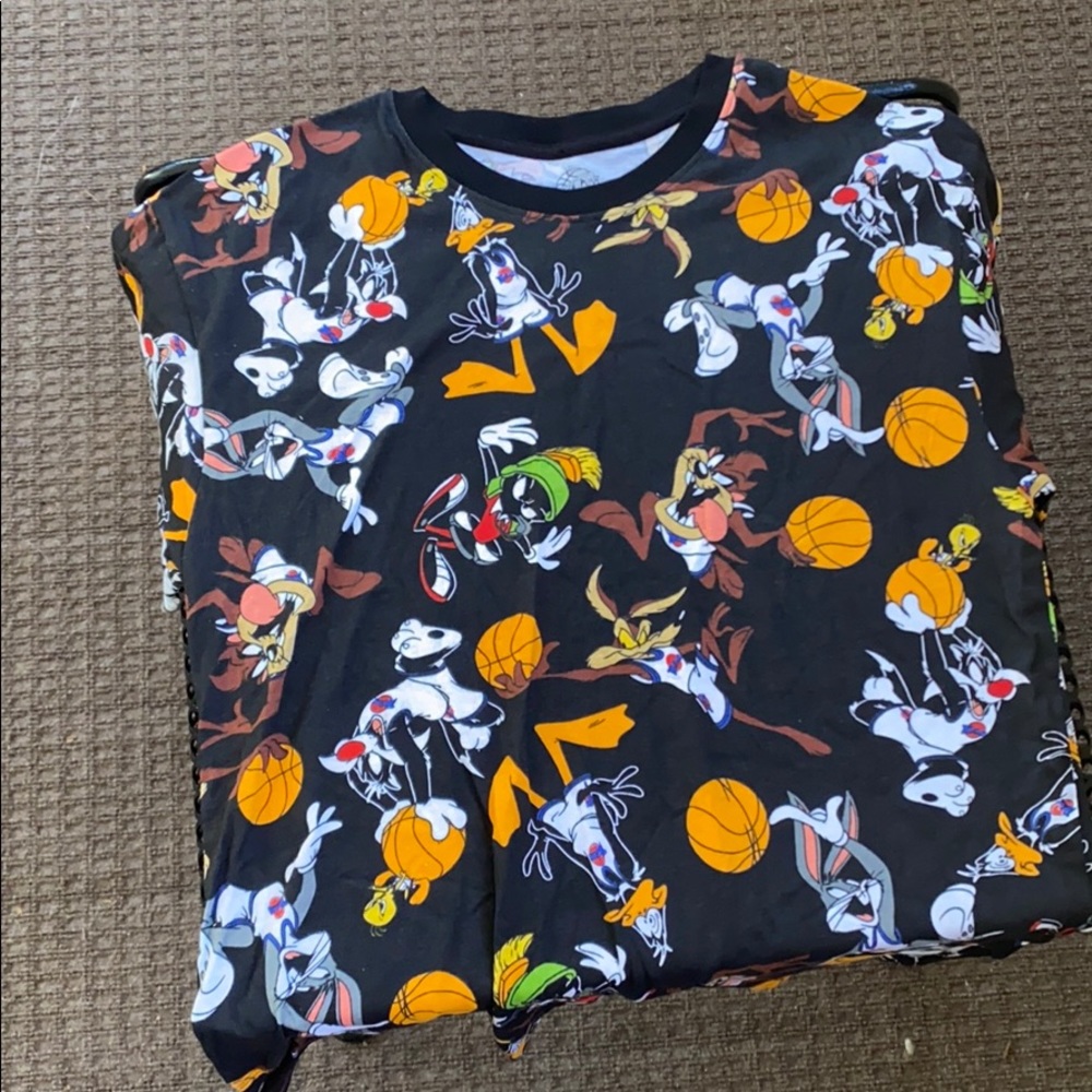 Space jams graphic tee